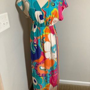 Trina Turk - size 4. 100% silk.casual dress/ cover up. GUC